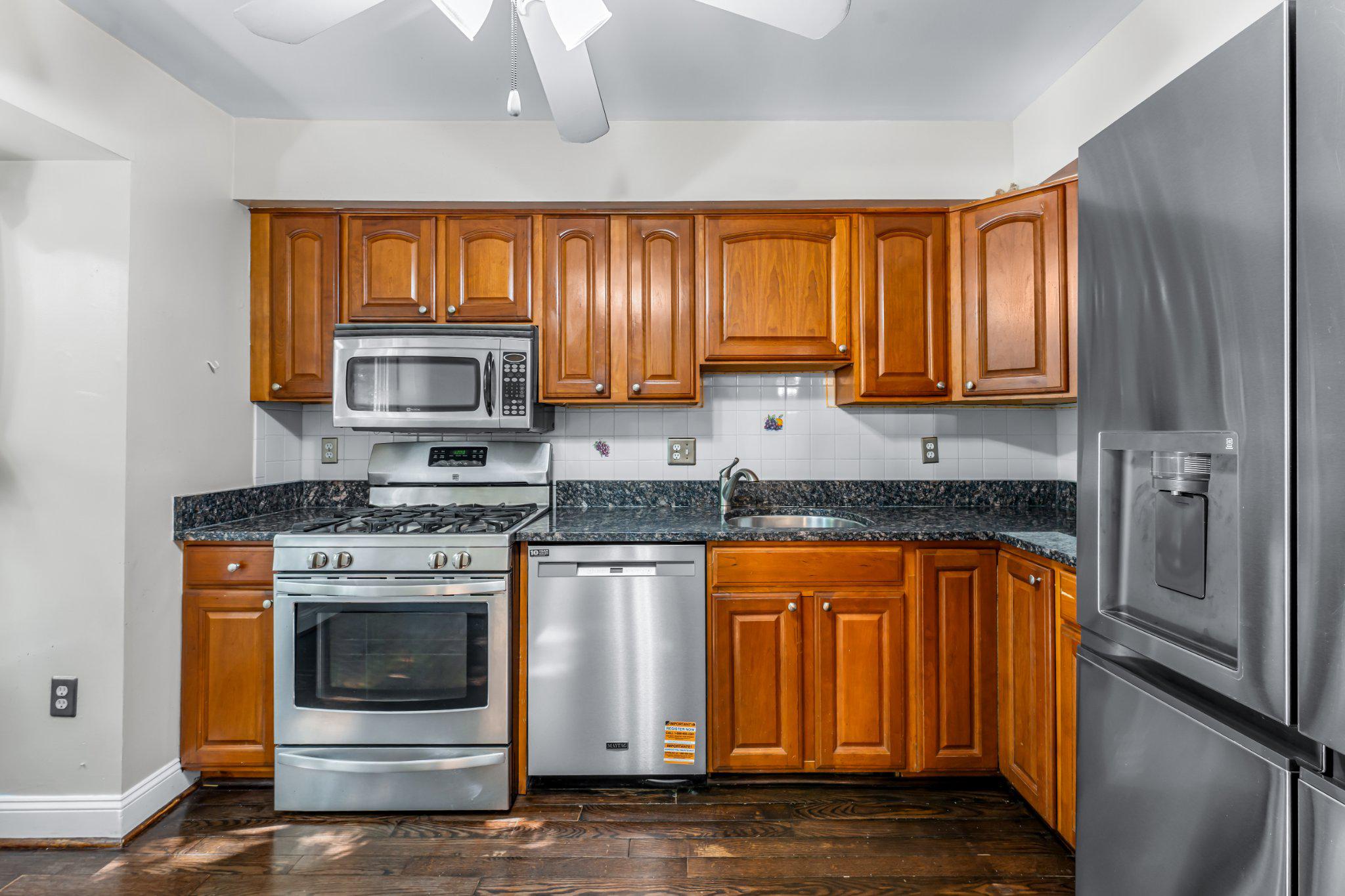 12033 Eaglewood Property Photo 8