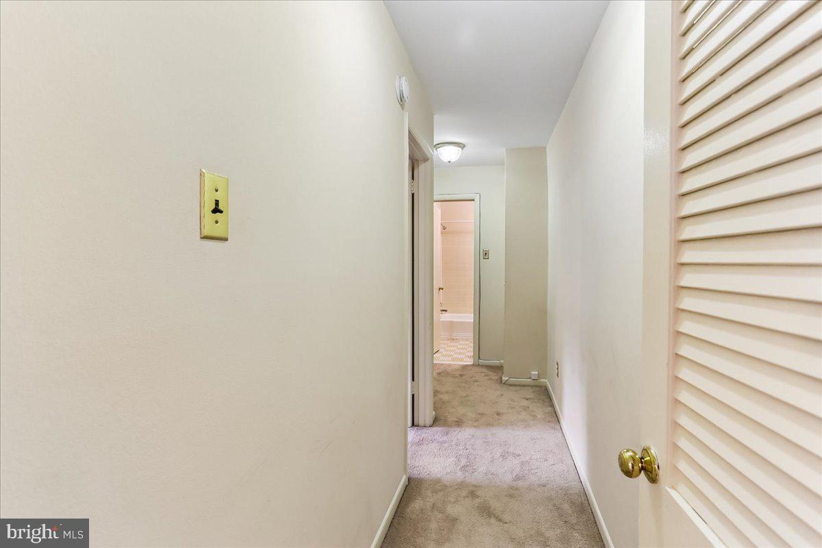 10512 Weymouth St #203 Property Photo 12