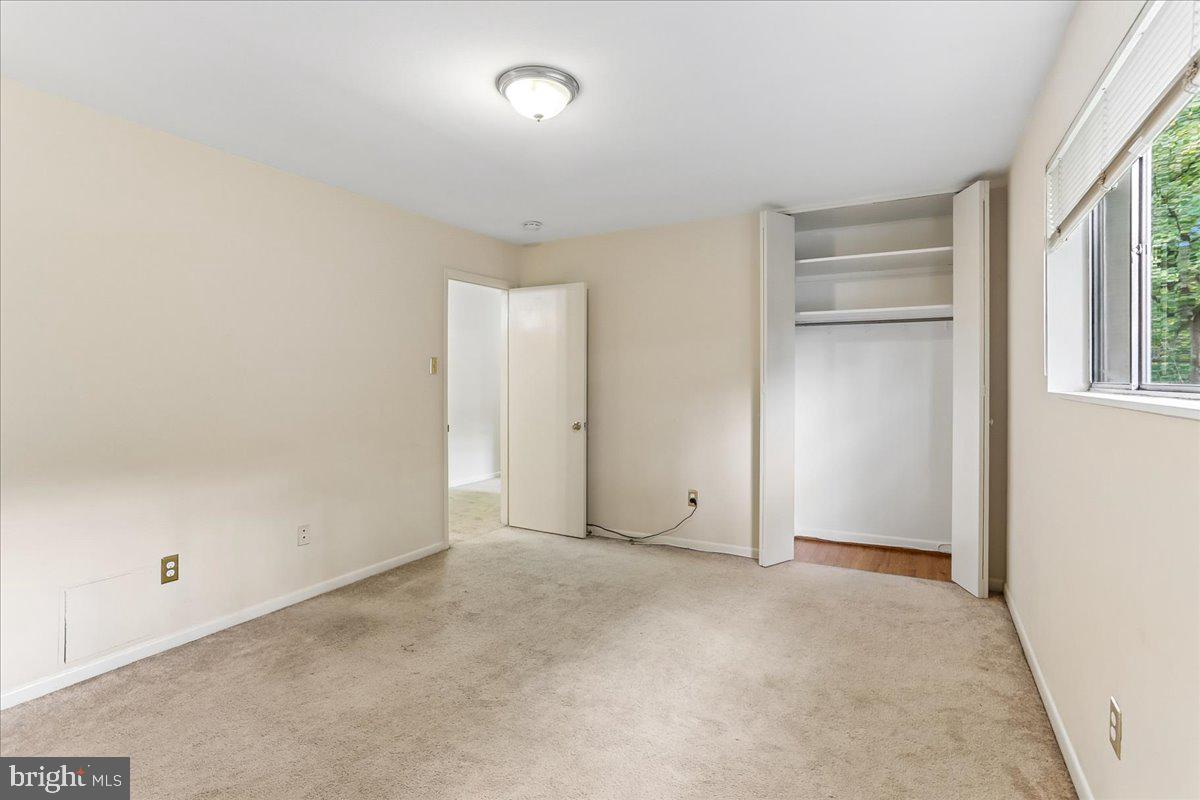 10512 Weymouth St #203 Property Photo 16
