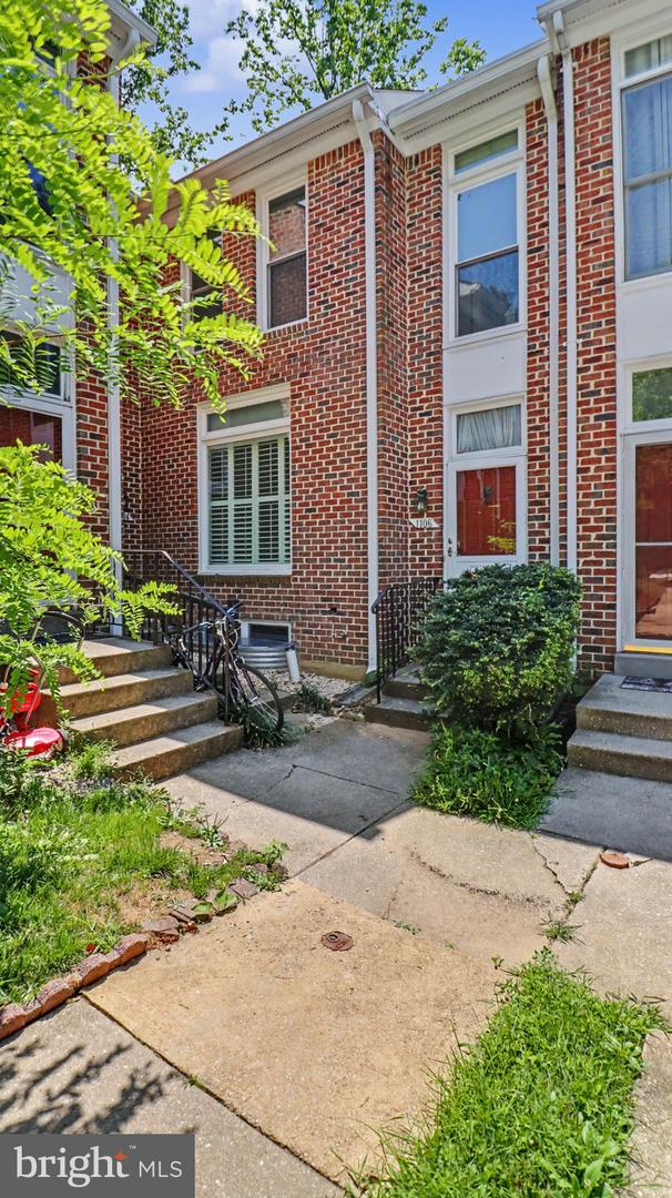 1106 Arcola Ave Property Photo 2