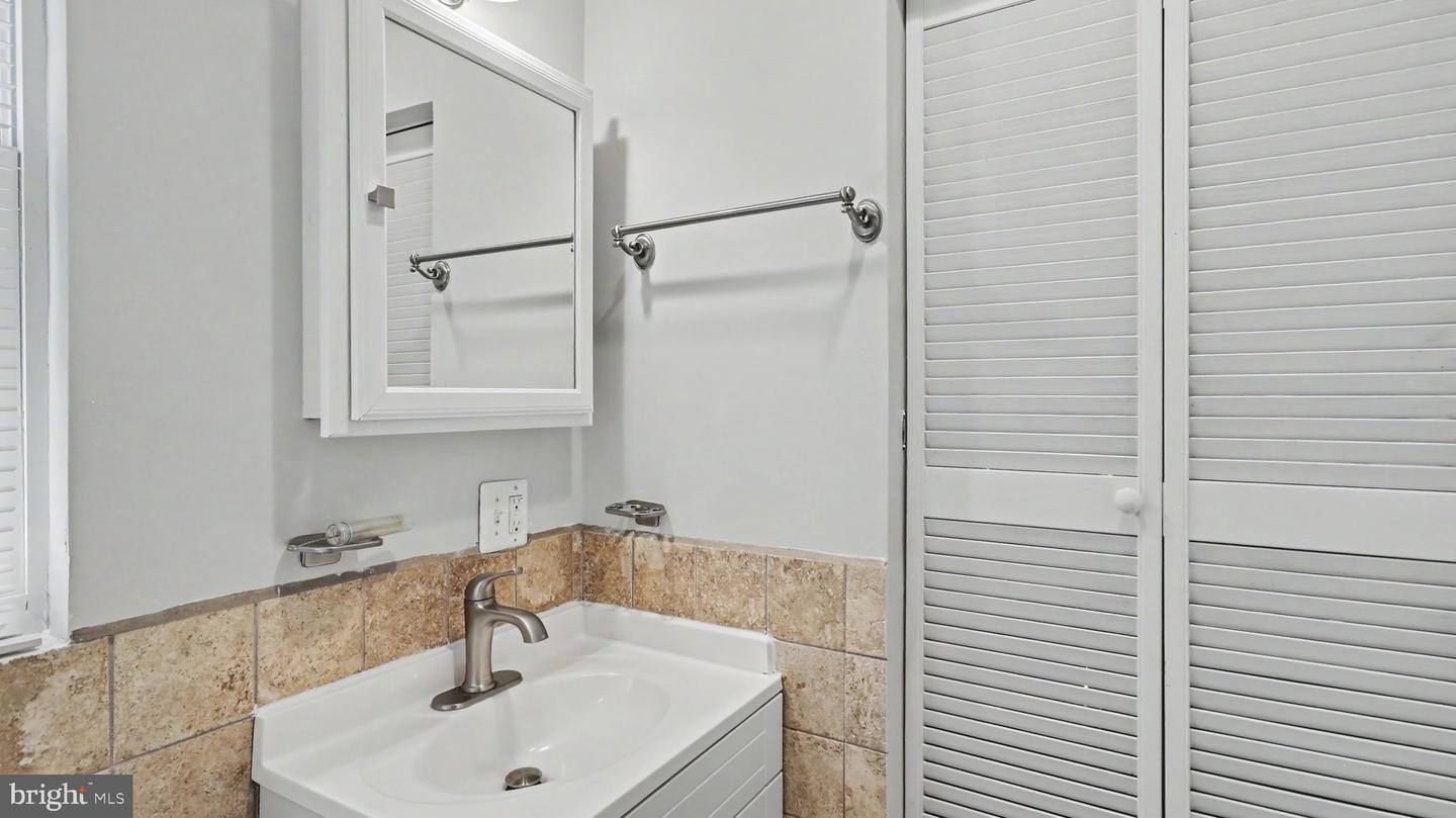1106 Arcola Ave Property Photo 30