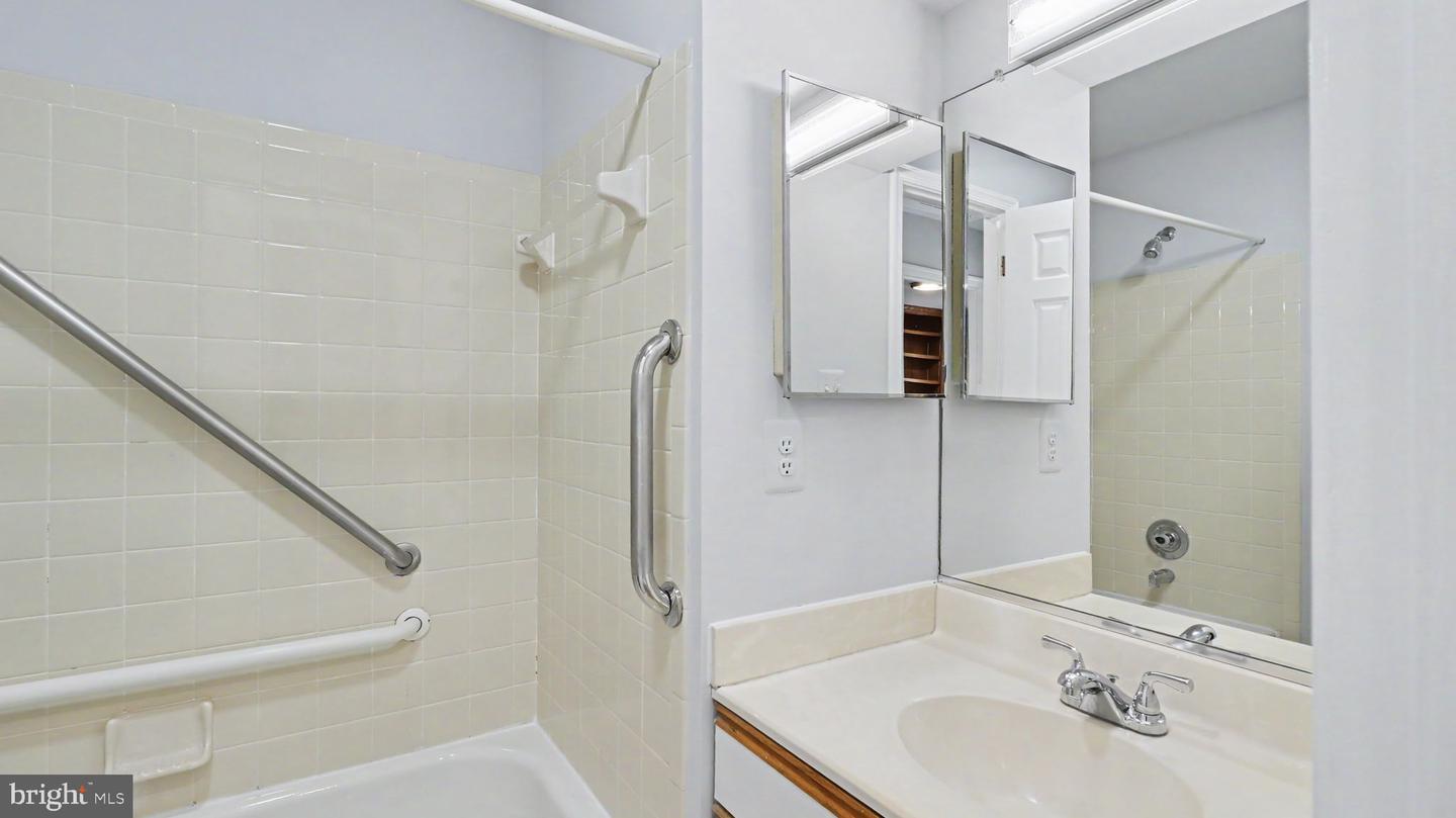 1106 Arcola Ave Property Photo 53