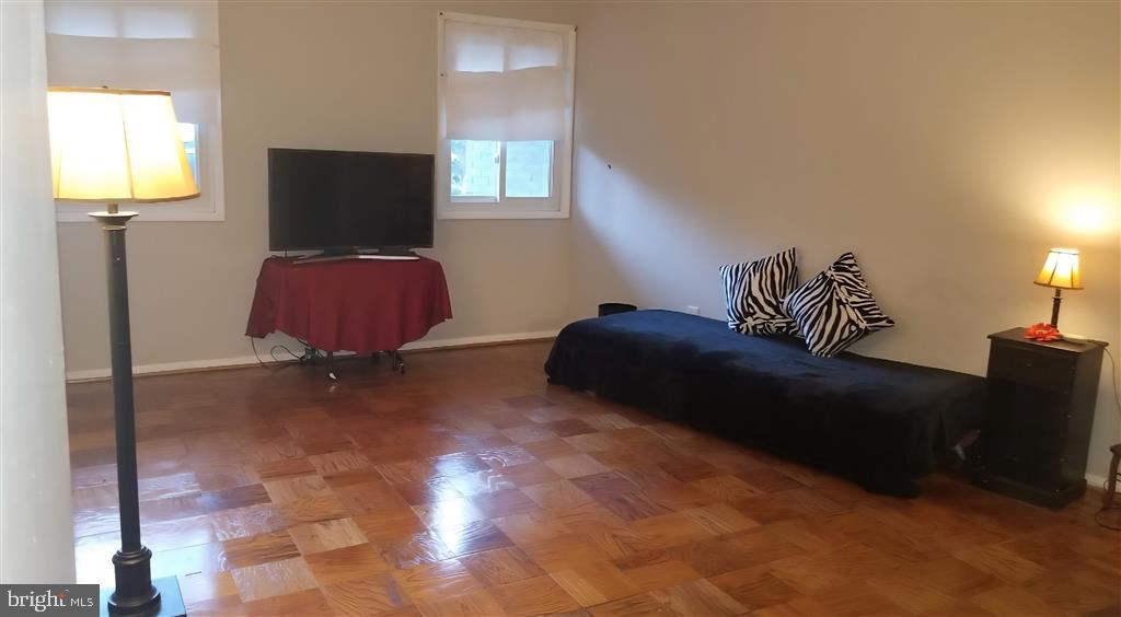 7504 Spring Lake Dr #a Property Photo 5