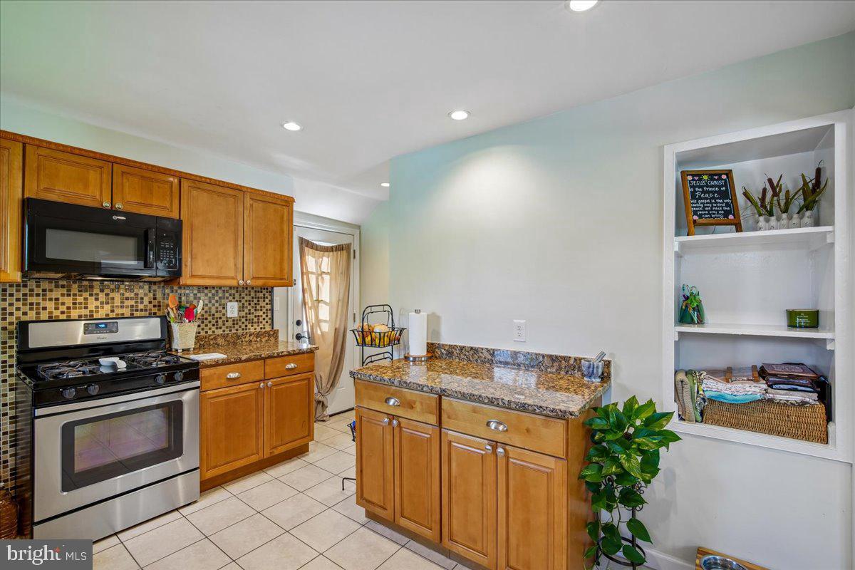 12706 Holdridge Rd Property Photo 16
