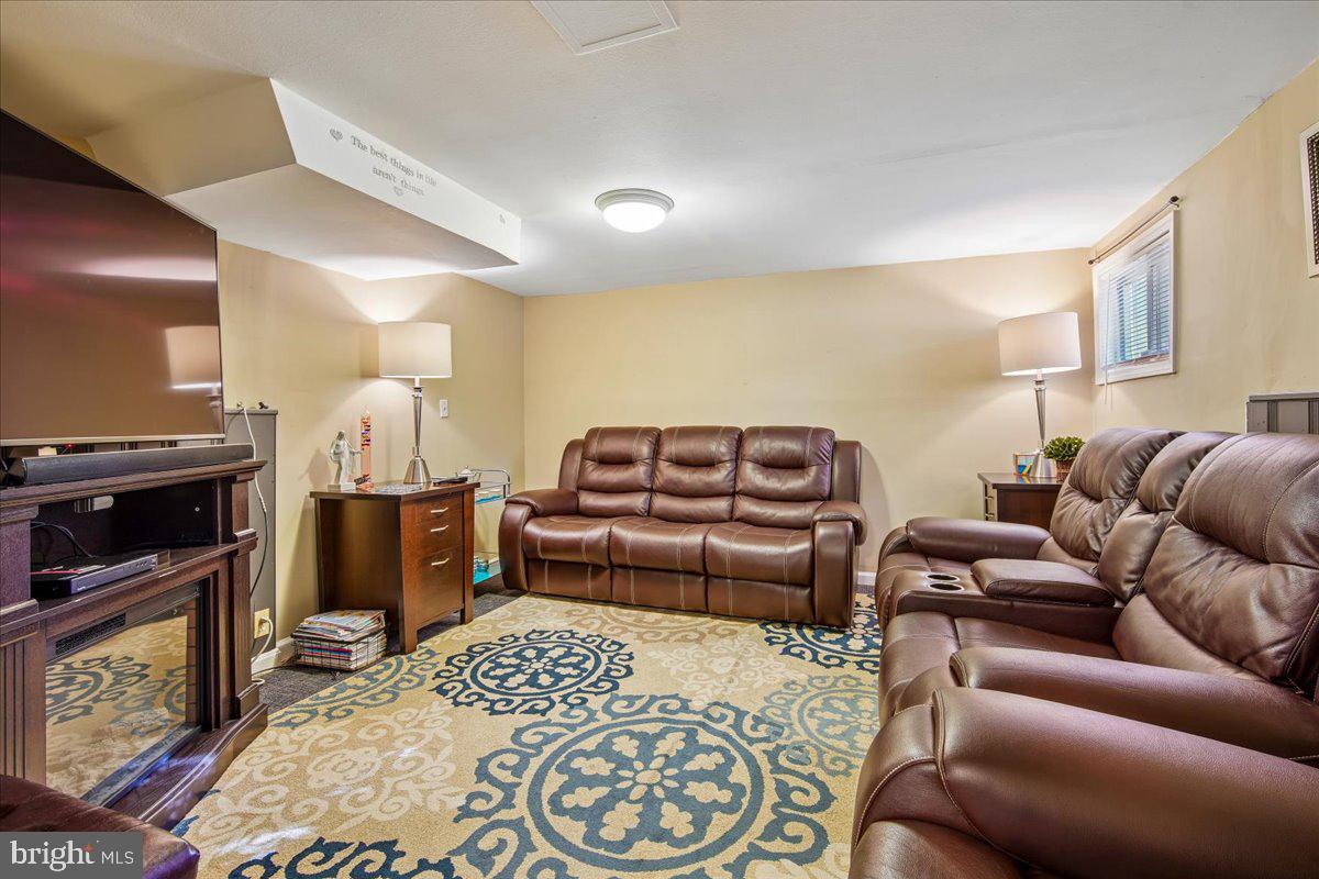 12706 Holdridge Rd Property Photo 25