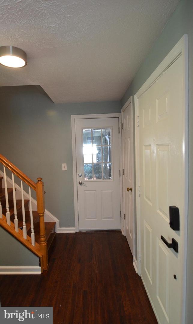 17312 Amity Dr Property Photo 2