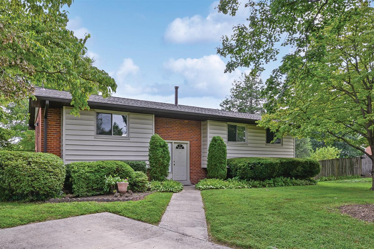 8 KERWOOD CT