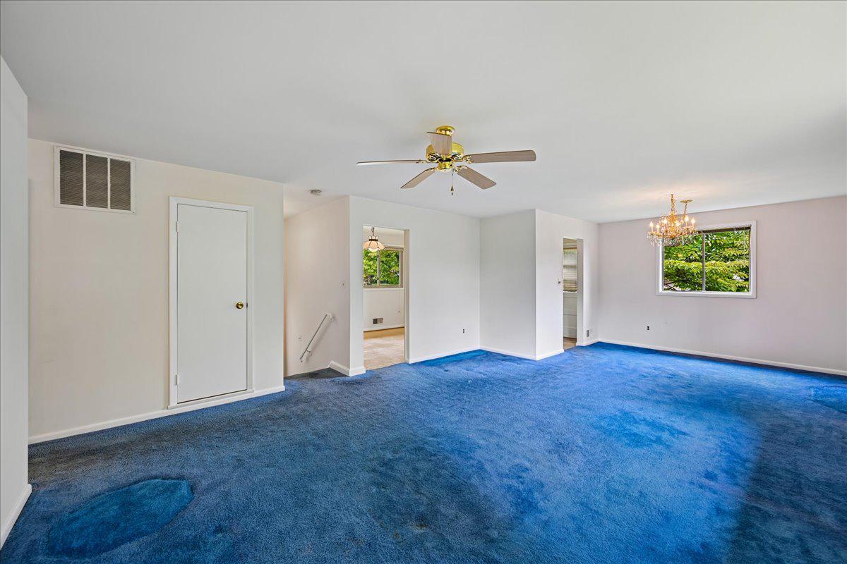 8 Kerwood Ct Property Photo 5
