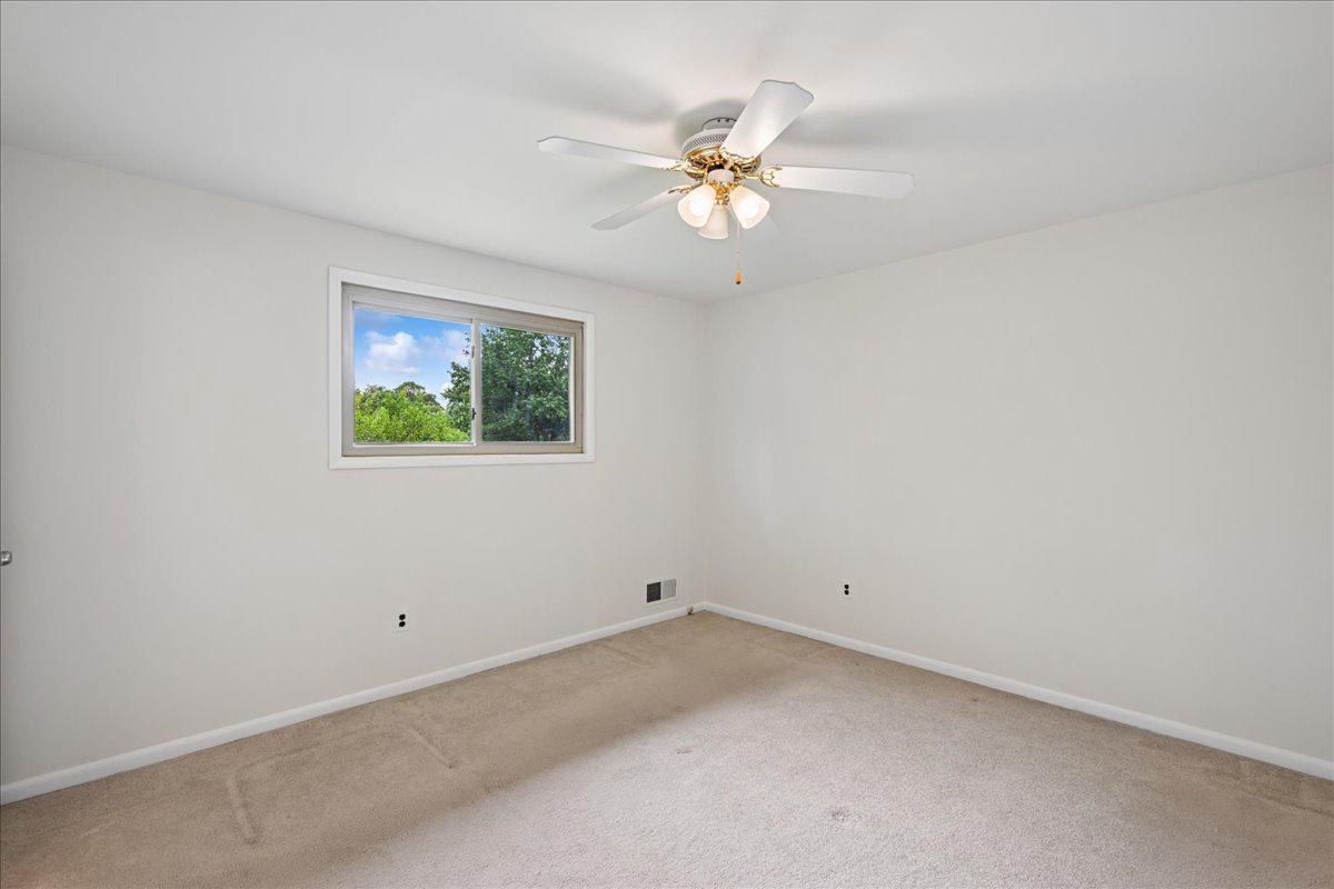 8 Kerwood Ct Property Photo 11