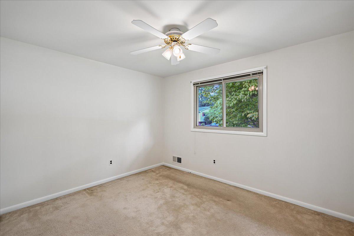 8 Kerwood Ct Property Photo 13
