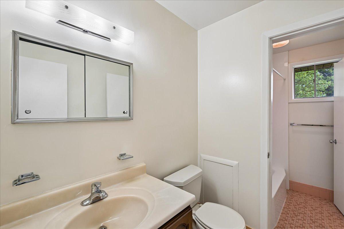 8 Kerwood Ct Property Photo 19