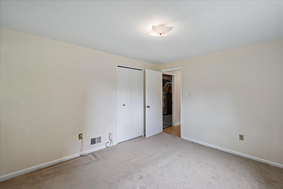 8 Kerwood Ct Property Photo 22