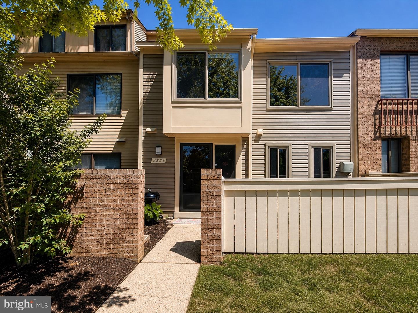 9821 Docena Dr Property Photo 1
