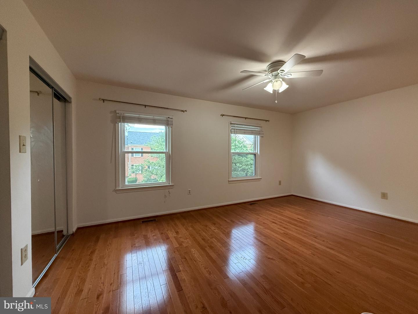 10240 Arizona Cir #33 Property Photo 10