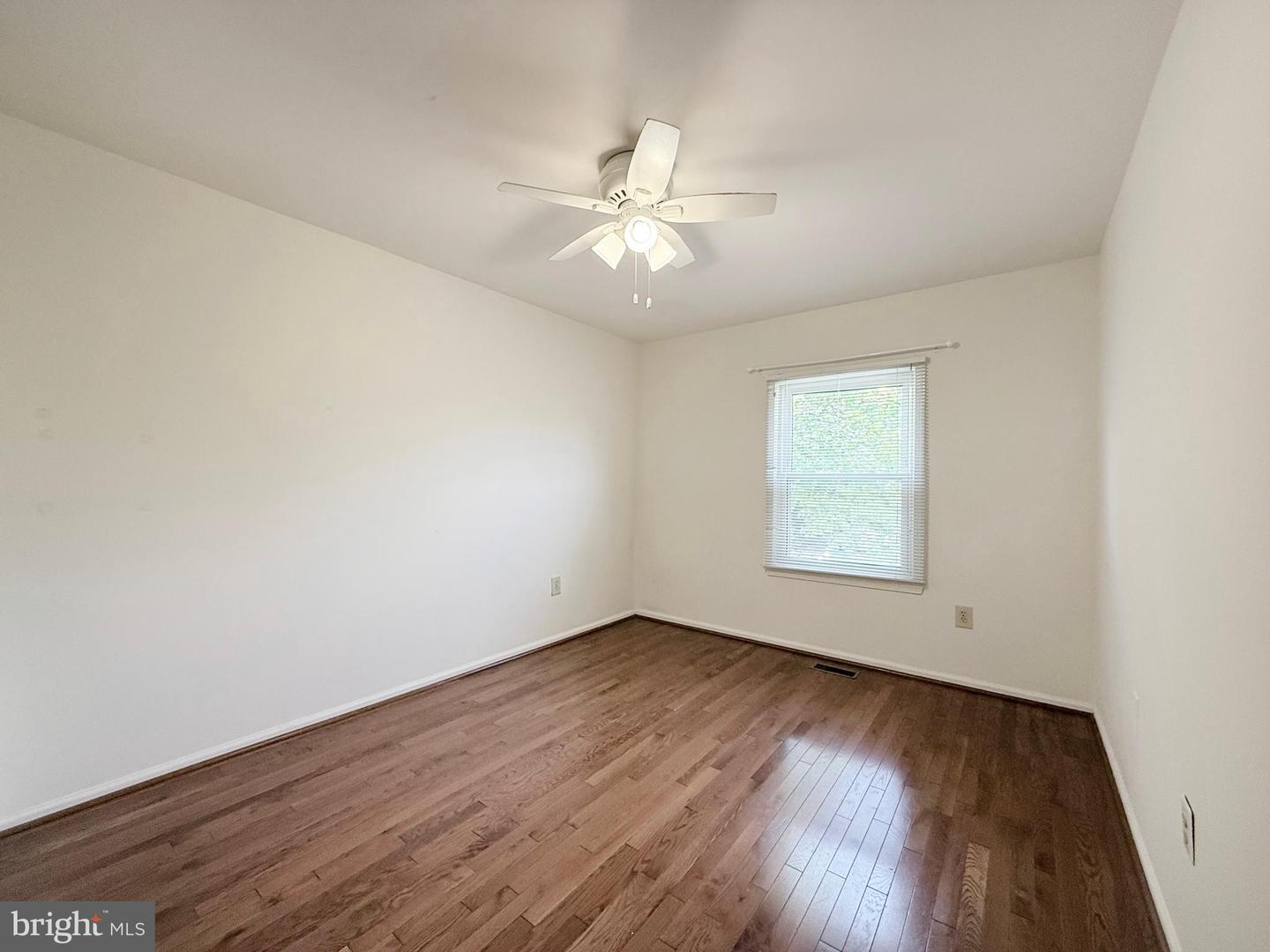 10240 Arizona Cir #33 Property Photo 14