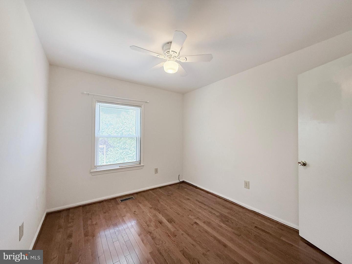 10240 Arizona Cir #33 Property Photo 15