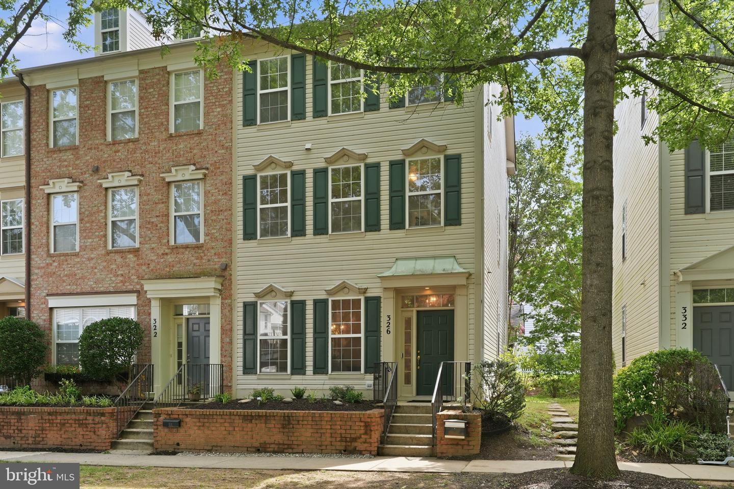 326 Chestnut Hill St Property Photo 1