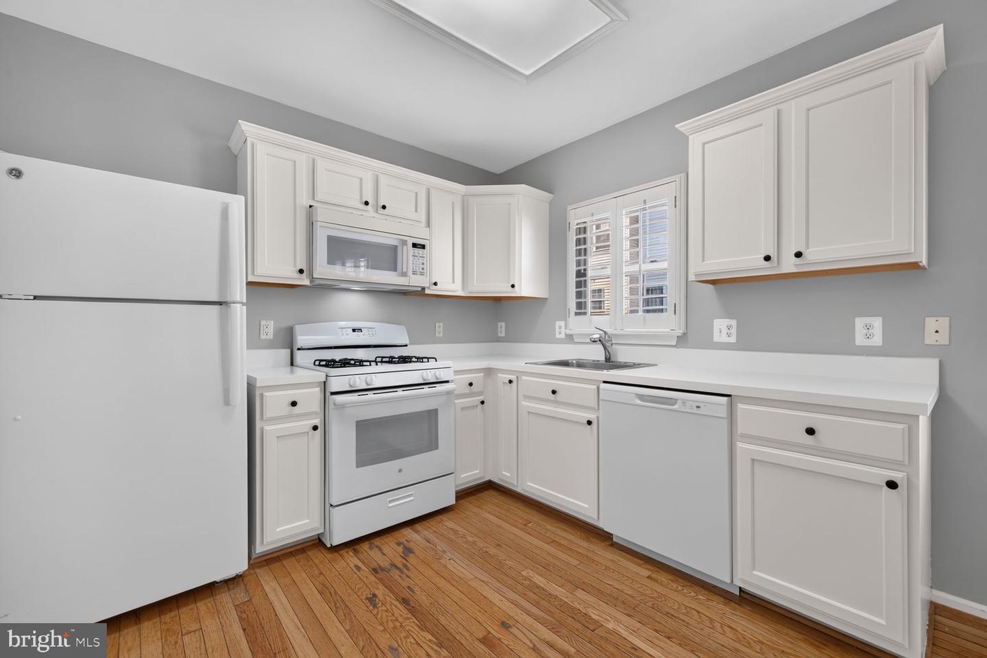 13504 Hamlet Square Ct Property Photo 5