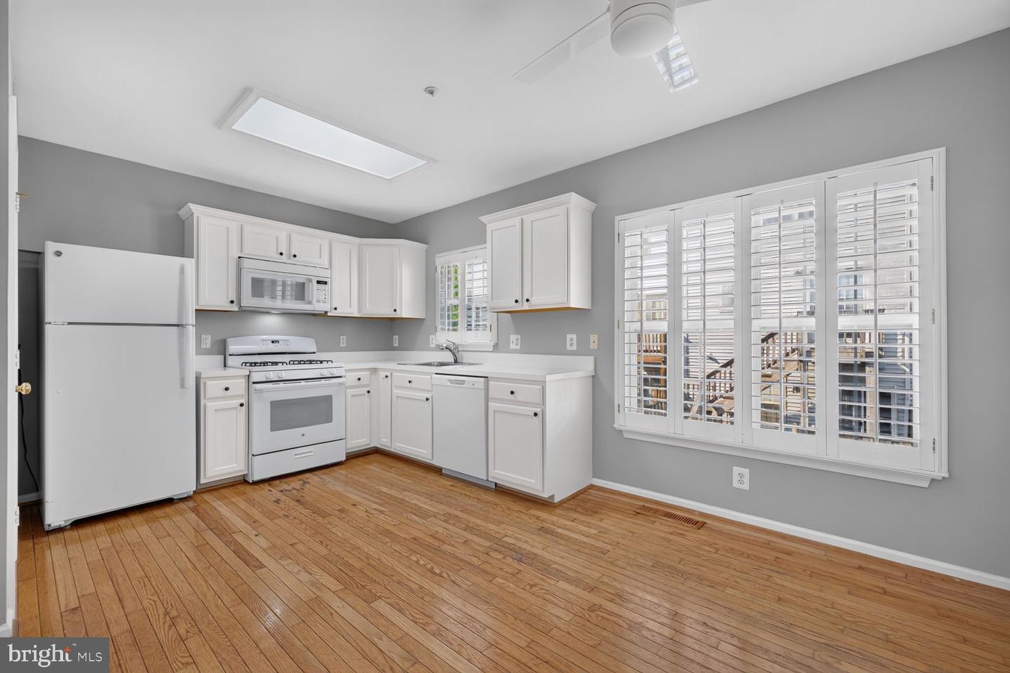 13504 Hamlet Square Ct Property Photo 6