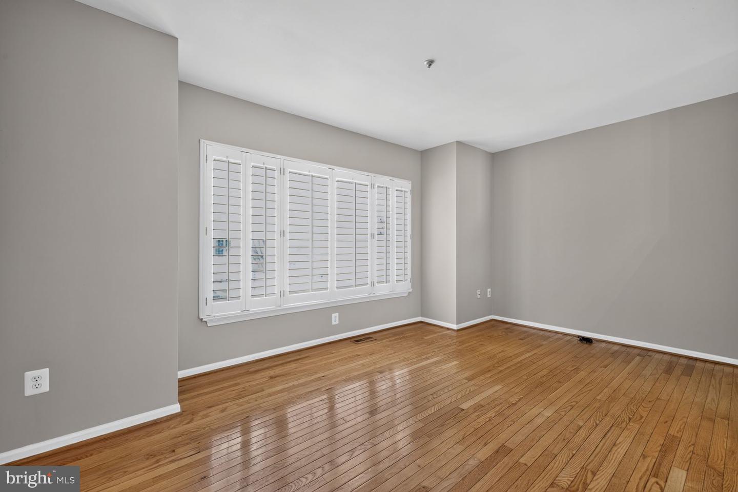 13504 Hamlet Square Ct Property Photo 9