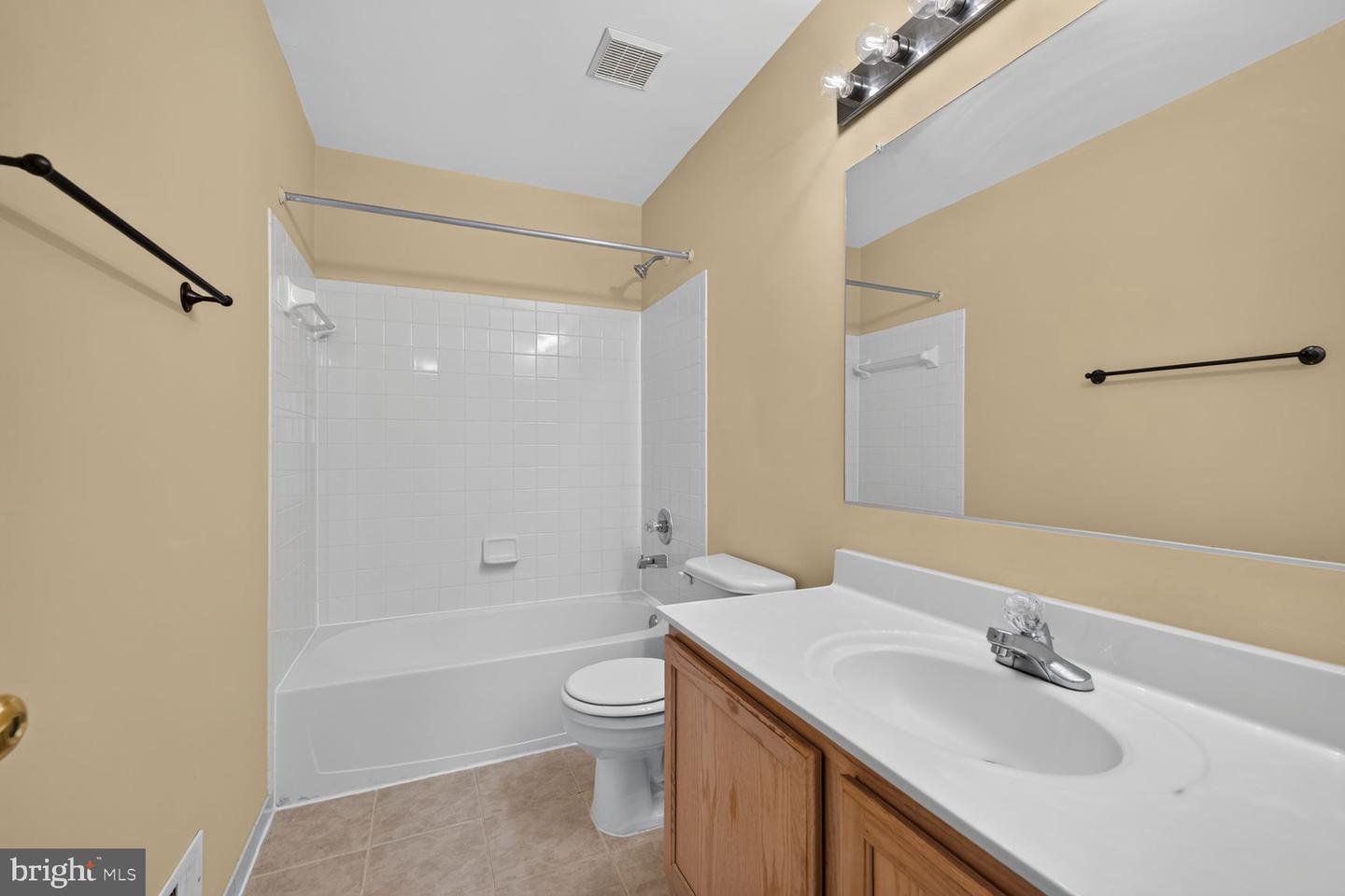 13504 Hamlet Square Ct Property Photo 15