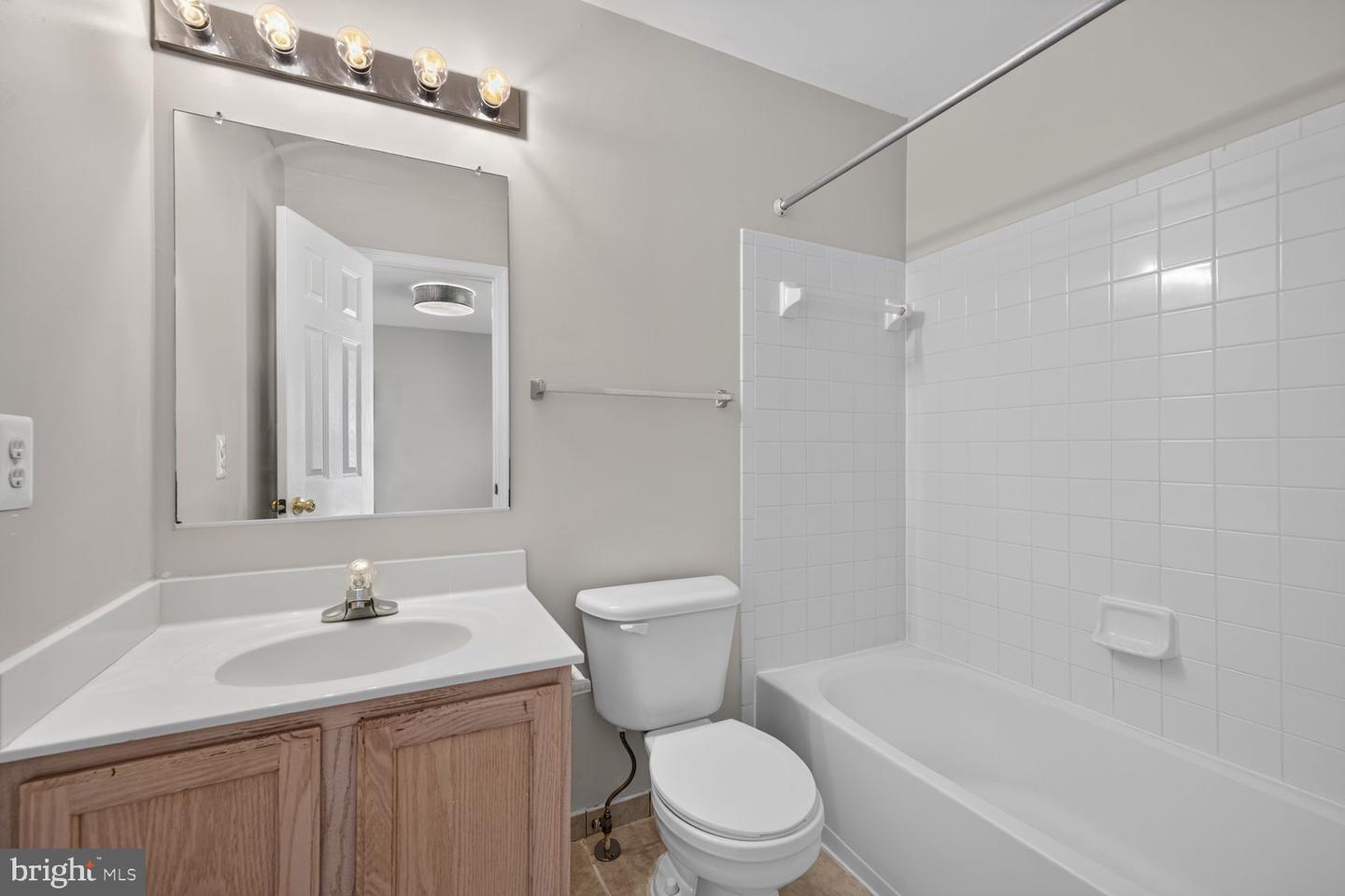13504 Hamlet Square Ct Property Photo 19