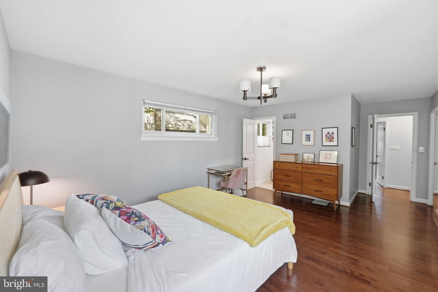 5902 Wilson Ln Property Photo 17