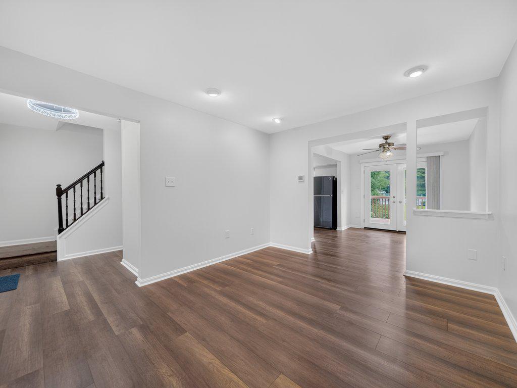 4414 Cannes Ln Property Photo 5