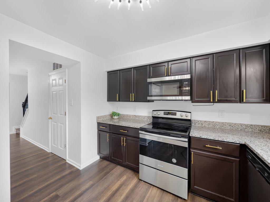 4414 Cannes Ln Property Photo 10