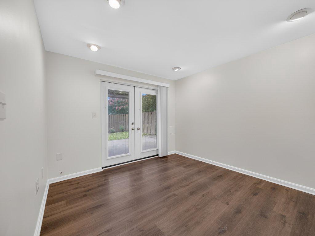 4414 Cannes Ln Property Photo 22