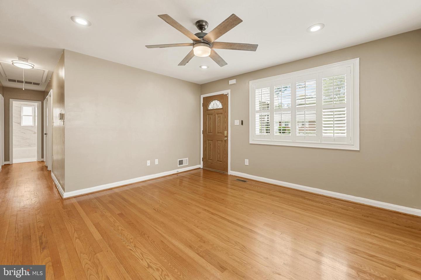 11809 Timber Ln Property Photo 6