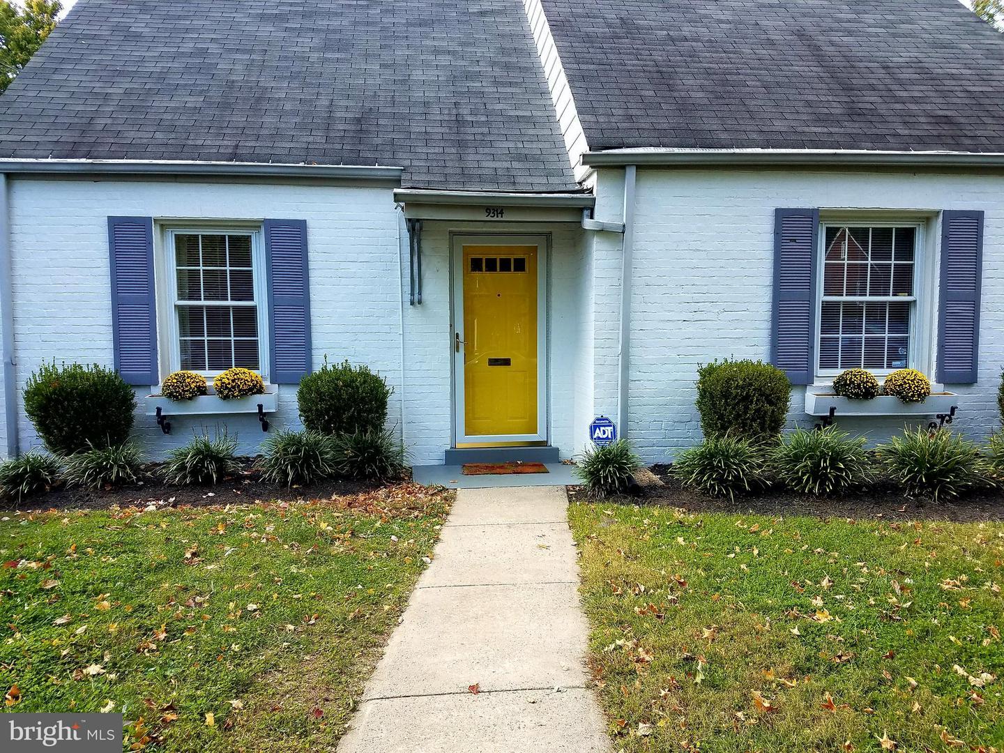9314 Wire Ave Property Photo 1