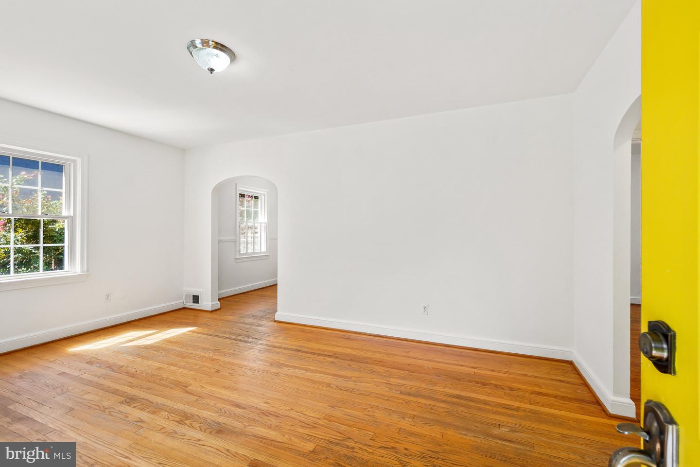 9314 Wire Ave Property Photo 4
