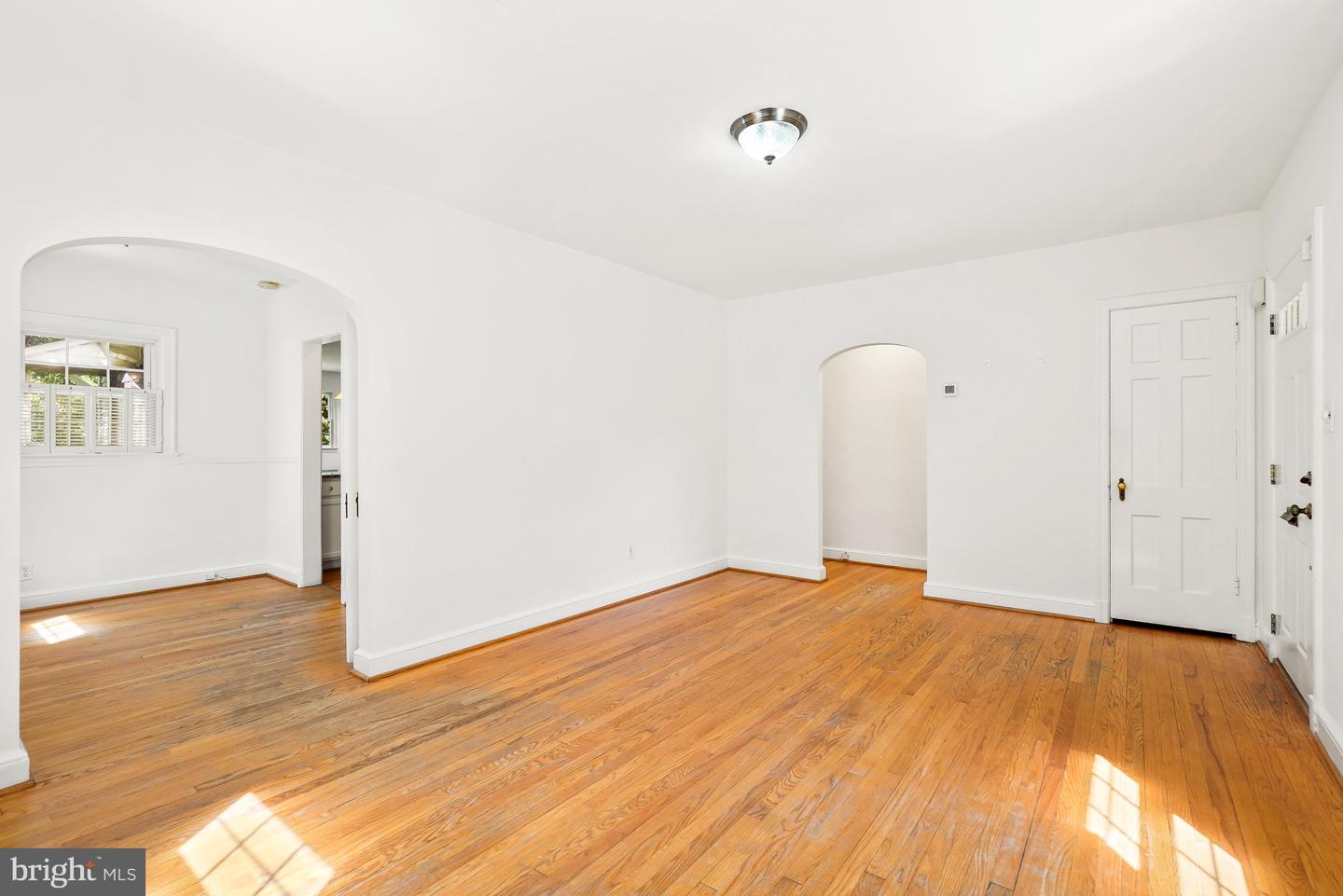 9314 Wire Ave Property Photo 6