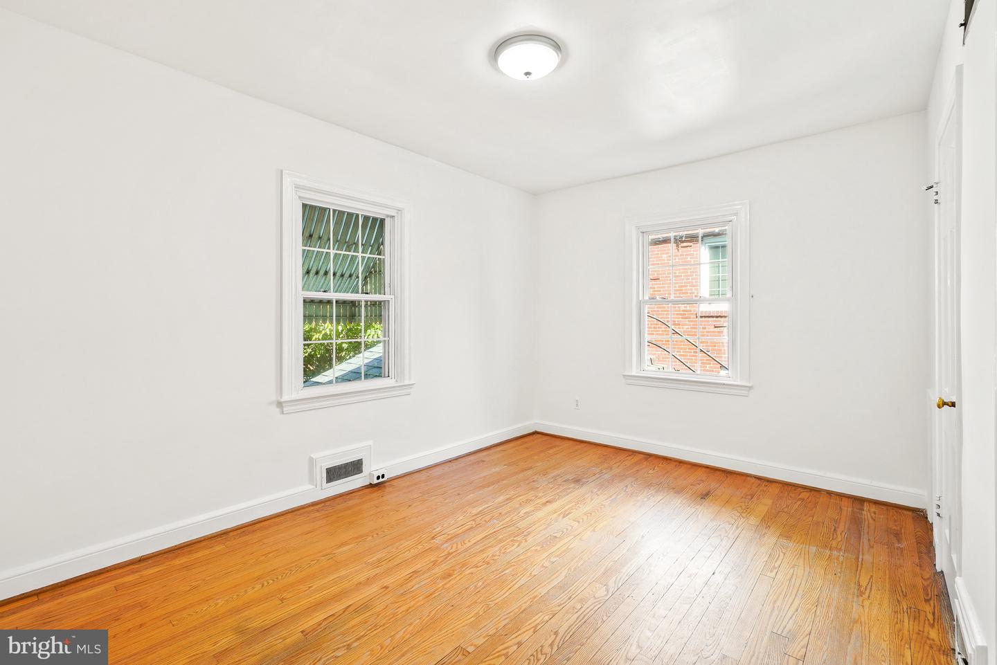 9314 Wire Ave Property Photo 10