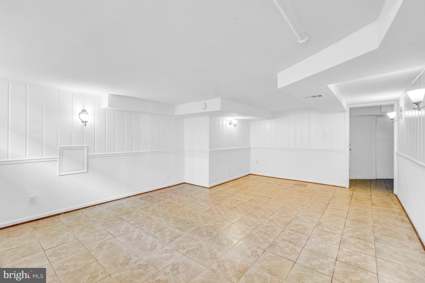 9314 Wire Ave Property Photo 25