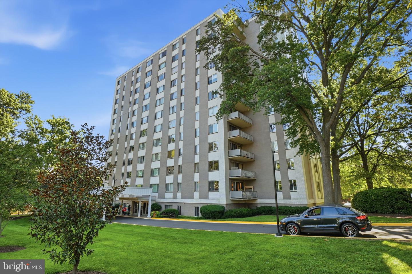 8315 NORTH BROOK LN #901 - WEST BUILDING