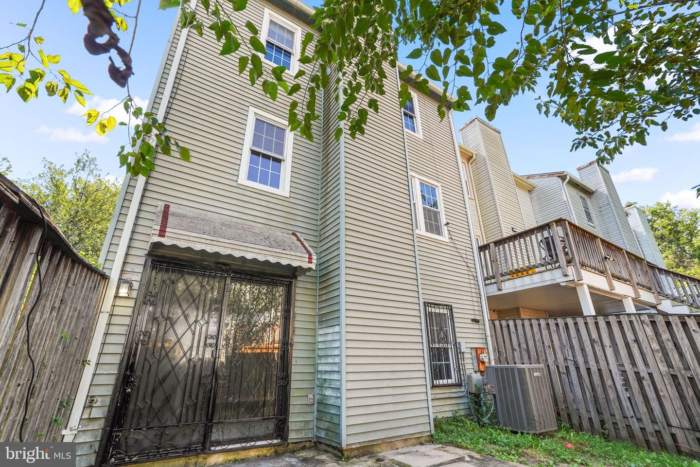 2015 Featherwood St Property Photo 43