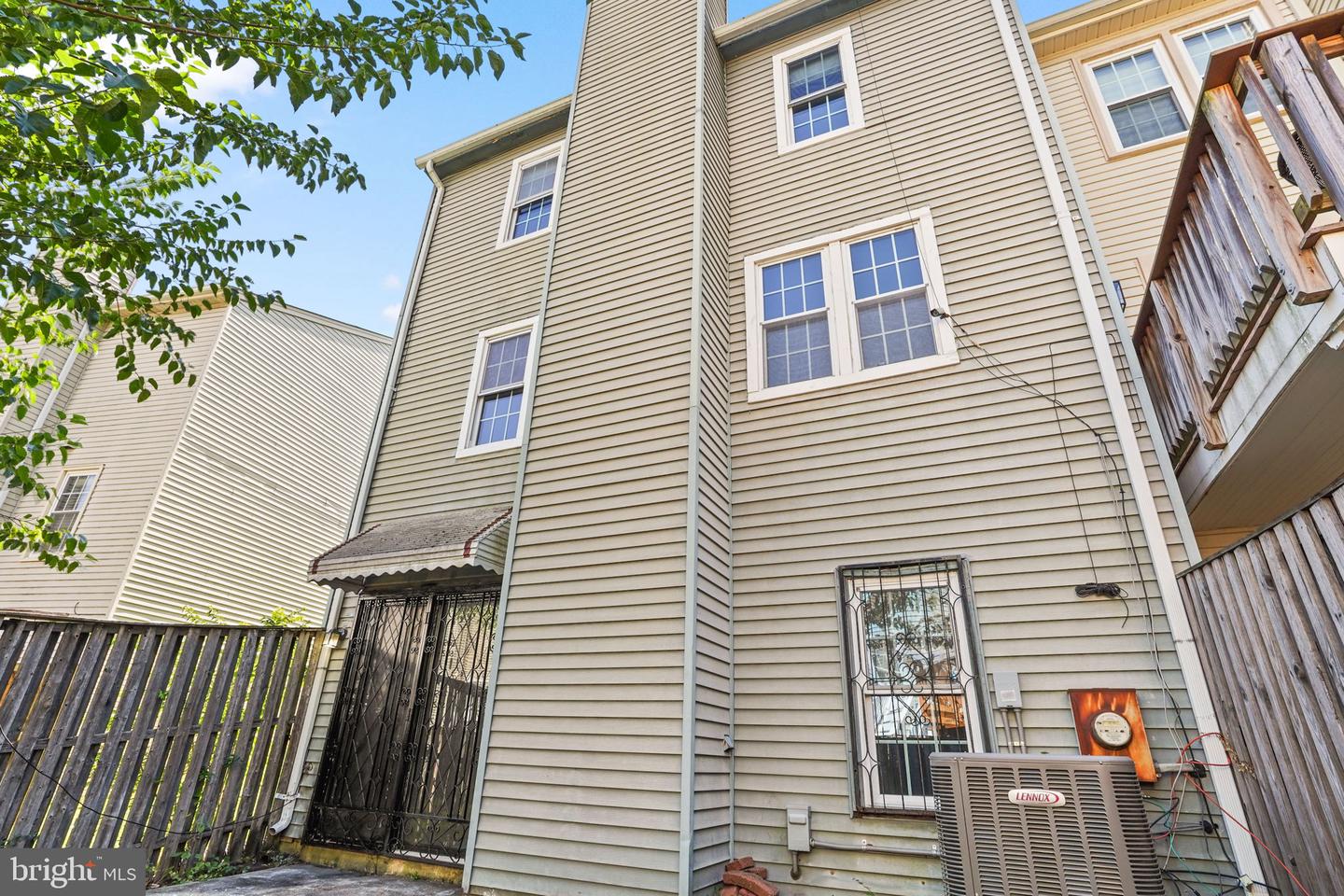 2015 Featherwood St Property Photo 44