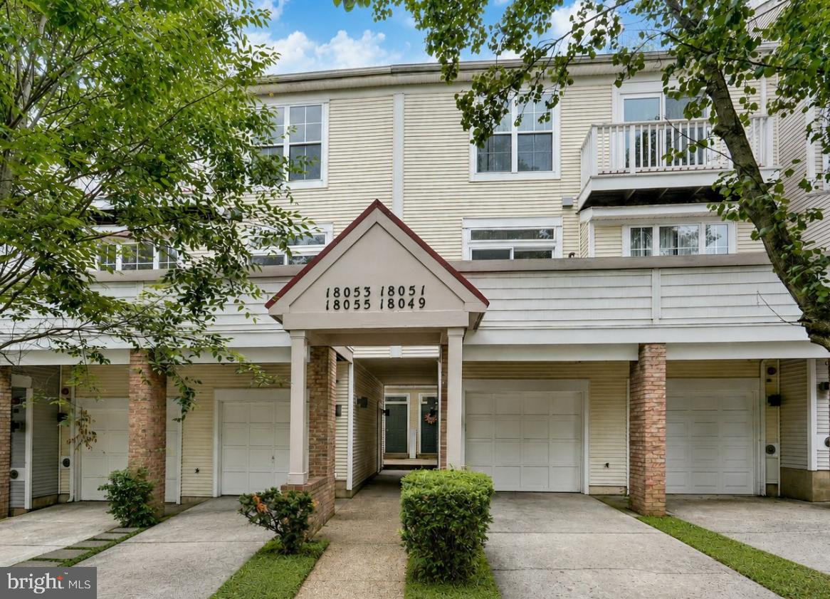 18055 ROYAL BONNET CIR