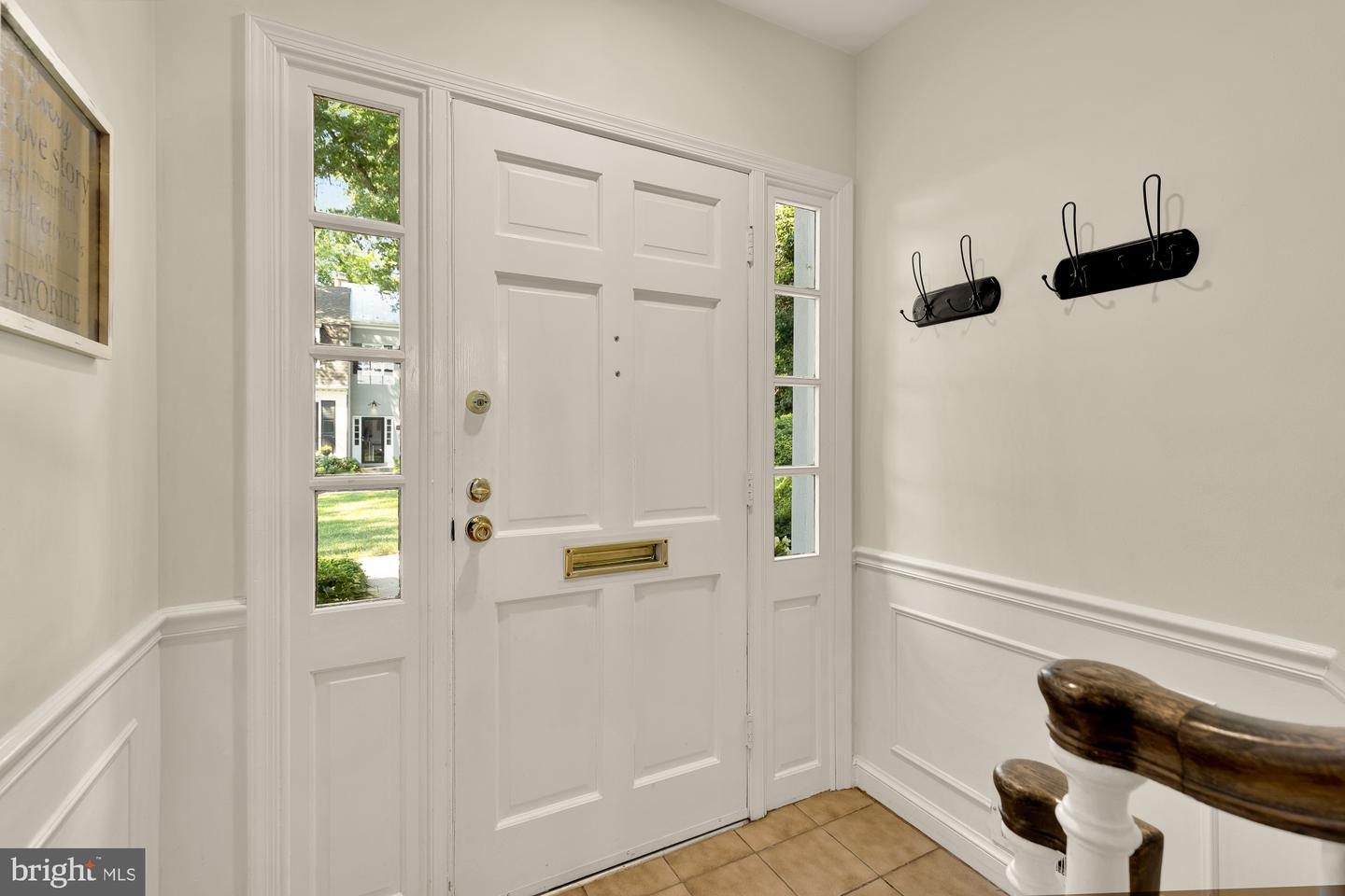 3559 Hamlet Pl Property Photo 2