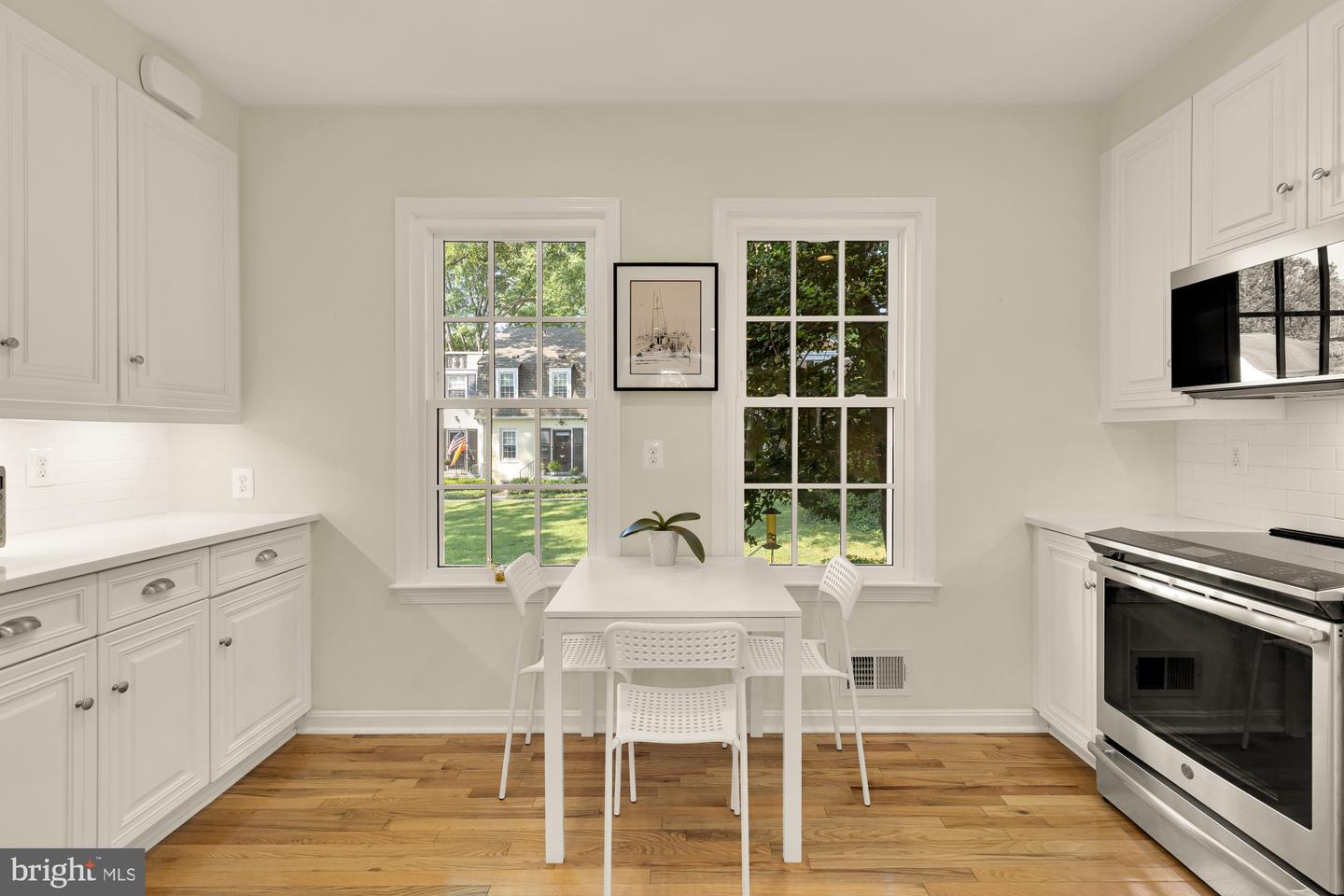 3559 Hamlet Pl Property Photo 17