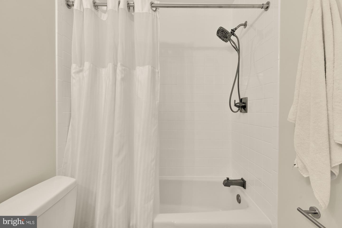 3559 Hamlet Pl Property Photo 31