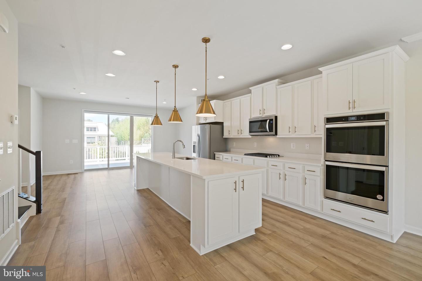 204 Ashton Market Aly Property Photo 6