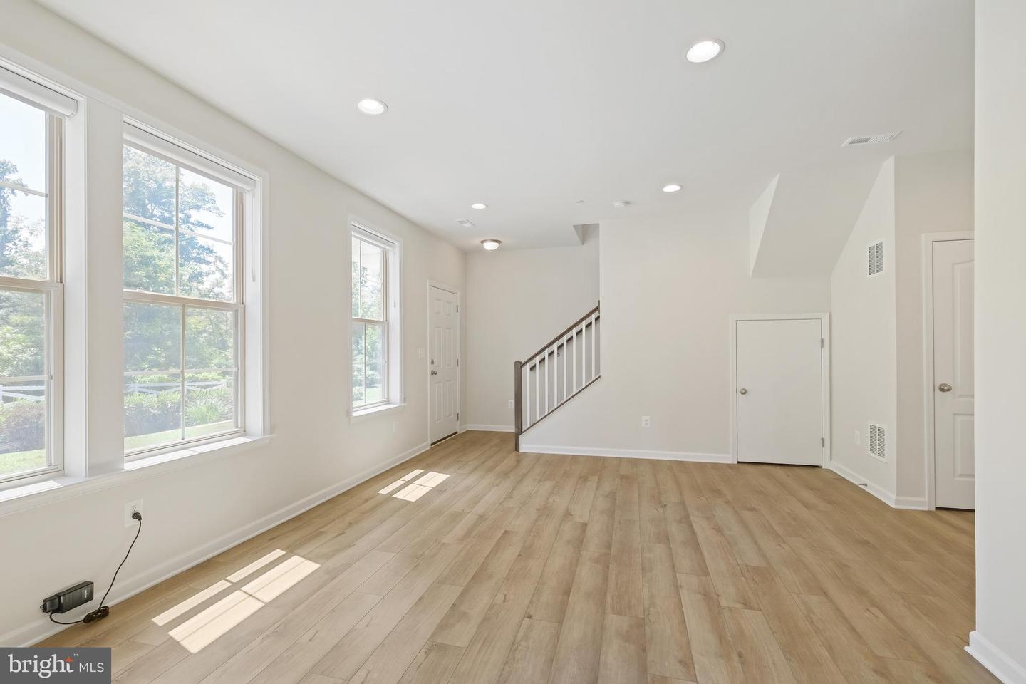 204 Ashton Market Aly Property Photo 8