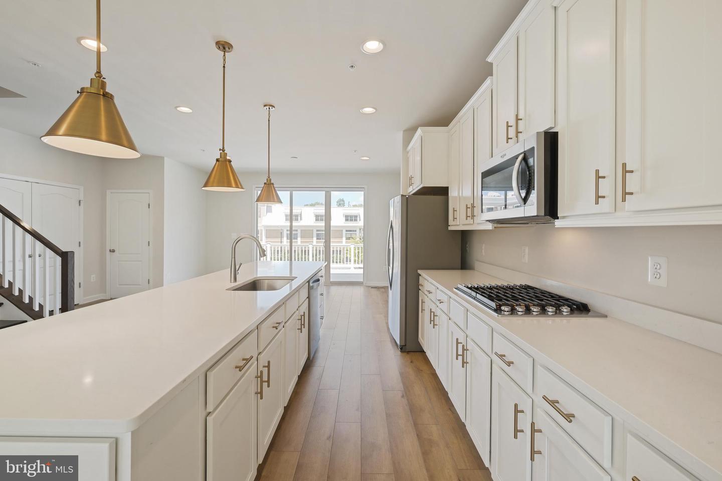 204 Ashton Market Aly Property Photo 12