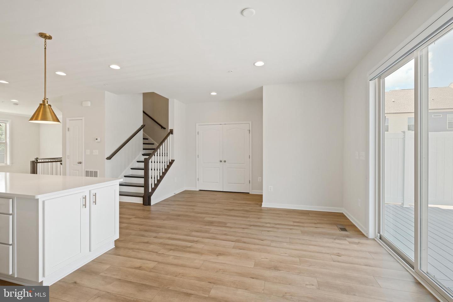 204 Ashton Market Aly Property Photo 14