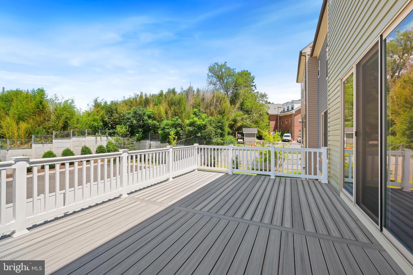 204 Ashton Market Aly Property Photo 16