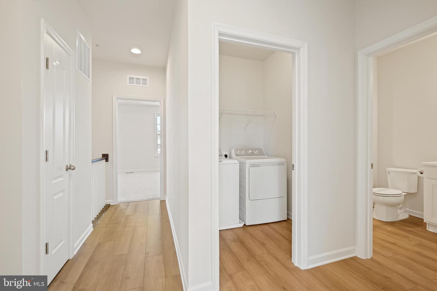 204 Ashton Market Aly Property Photo 18