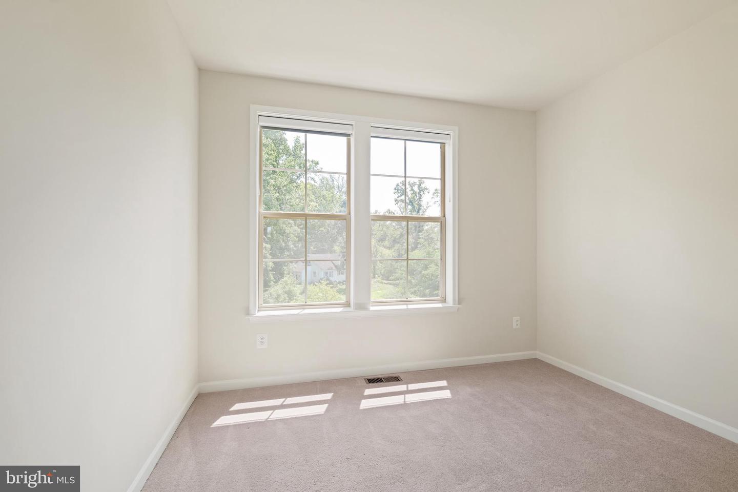 204 Ashton Market Aly Property Photo 24